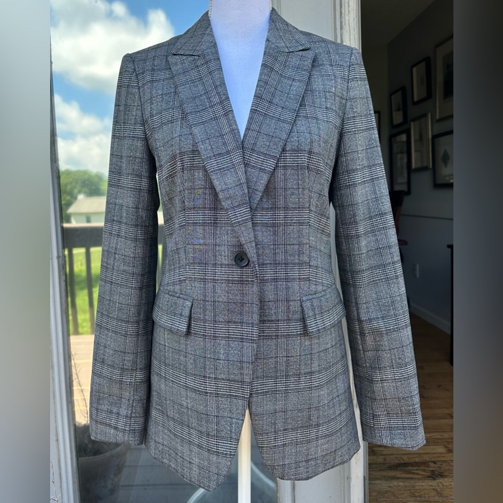 Banana Republic Factory Downtown Plaid Blazer - Size 6 - Picture 3 of 11